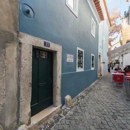 شقة Renovated Light-filled Alfama Apt + Free Pick-up, By Timecooler Lisboa